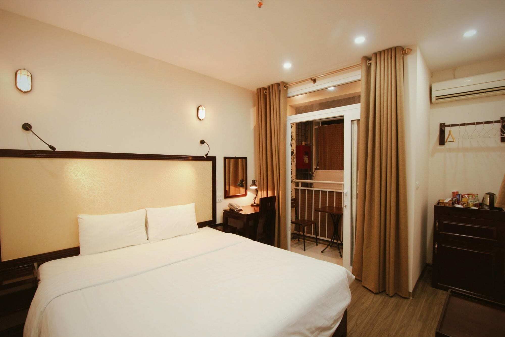 האנוי Ellogia Rusta Hotel - Managed By Hostesk מראה חיצוני תמונה